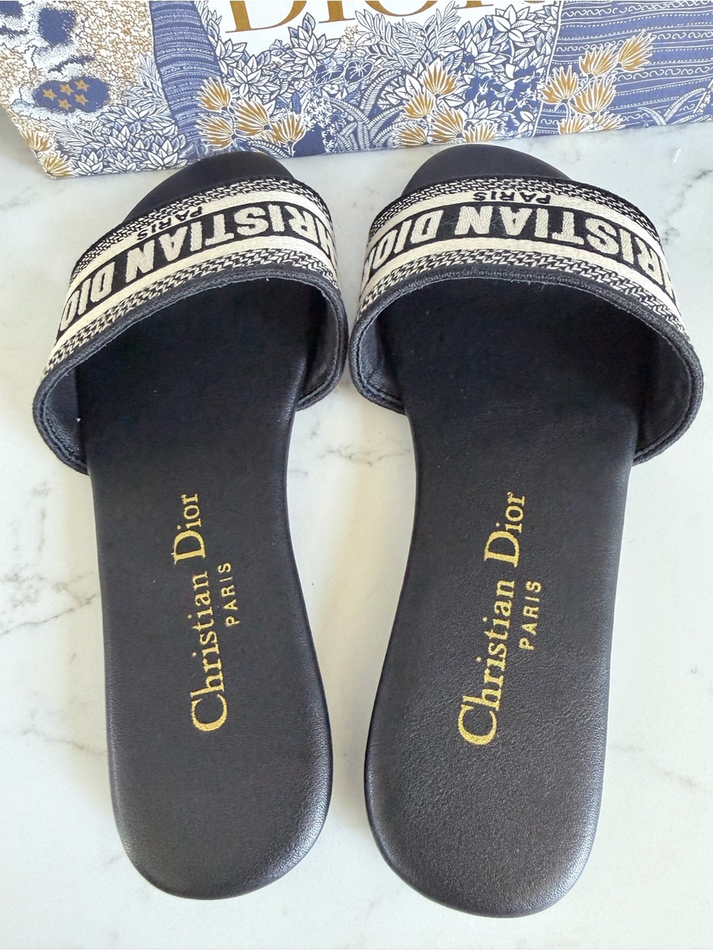 Dior Black and White Embroidered Logo Slide Sandals size 7 - Picture 7 of 9